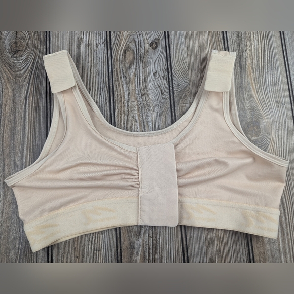 Marena Recovery Size 40AA/A Bra In Nude Fromt Hooks And Shoulder Hooks - Picture 8 of 9